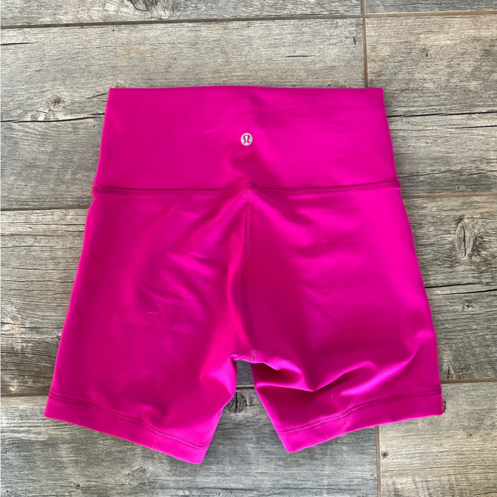 Wunder train shorts 6”